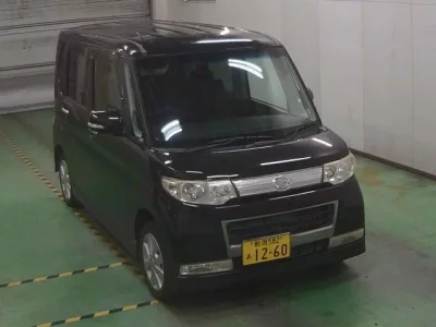 Daihatsu TANTO  с аукциона в Японии