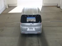 Honda STEP WAGON лот № 2295 оценка 4  с аукциона в Японии 2