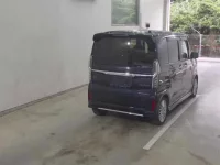 Honda N BOX лот № 193 оценка R  с аукциона в Японии 4