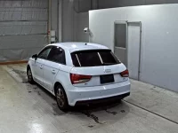 Audi A1 лот № 1138 оценка 4  с аукциона в Японии 1