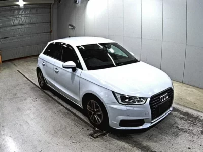 Audi A1  с аукциона в Японии