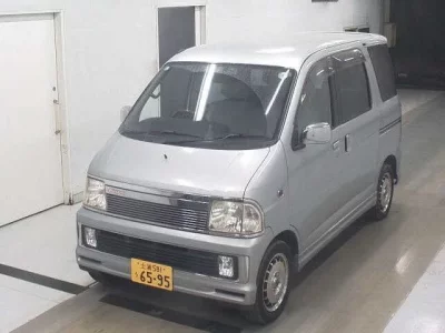 Daihatsu Atrai Wagon  с аукциона в Японии