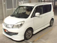 Mitsubishi DELICA D2 лот № 8869 оценка 3.5  с аукциона в Японии 3