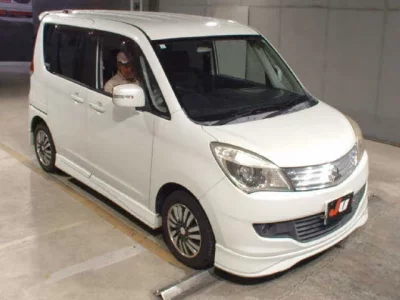 Mitsubishi DELICA D2  с аукциона в Японии