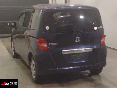 Honda FREED  с аукциона в Японии