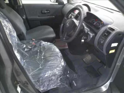 Nissan LAFESTA  с аукциона в Японии