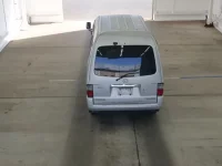 Mazda BONGO VAN лот № 2377 оценка 3  с аукциона в Японии 2