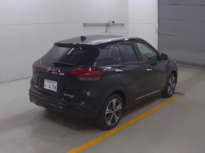 Nissan KIX  с аукциона в Японии