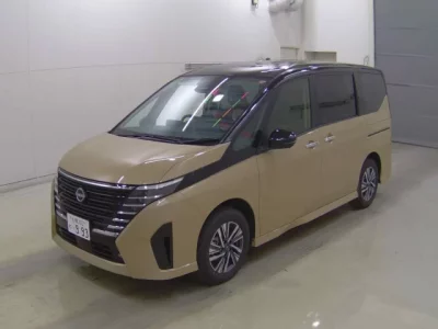 Nissan SERENA  с аукциона в Японии