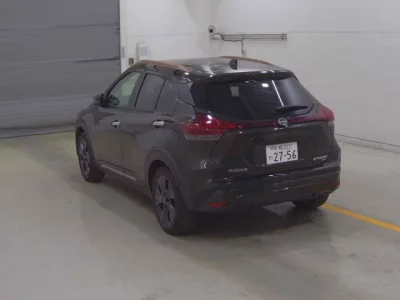 Nissan KIX  с аукциона в Японии