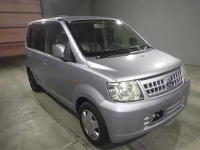 Nissan OTTI  с аукциона в Японии