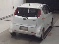 Subaru R2 лот № 5435 оценка 3  с аукциона в Японии 3