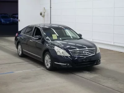 Nissan TEANA  с аукциона в Японии