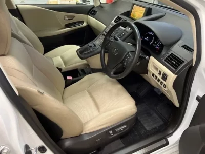 Lexus HS  с аукциона в Японии