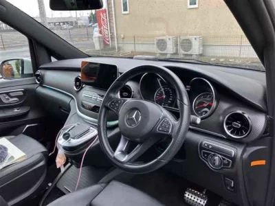 Mercedes-Benz V CLASS