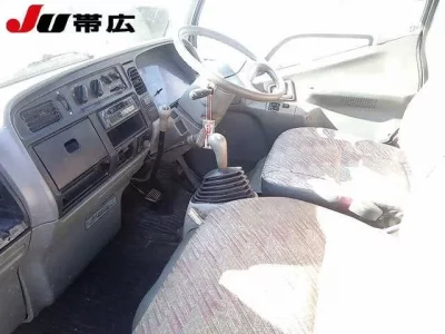 Mitsubishi CANTER  с аукциона в Японии