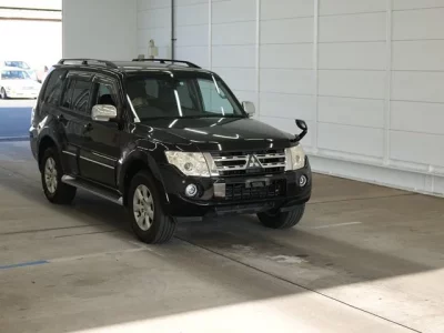 Mitsubishi PAJERO  с аукциона в Японии