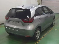 Honda FIT лот № 3047 оценка 4  с аукциона в Японии 7