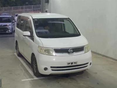 Nissan SERENA  с аукциона в Японии