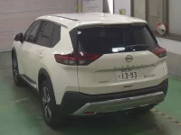 Nissan X-TRAIL лот № 3053 оценка 4.5  с аукциона в Японии 1