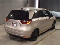 Honda FIT лот № 3020 оценка 5  с аукциона в Японии 4