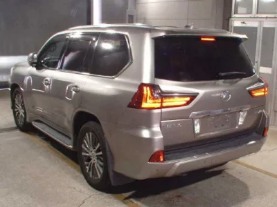 Lexus LX