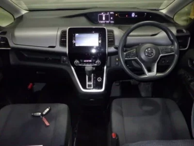 Nissan SERENA  с аукциона в Японии