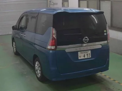 Nissan SERENA  с аукциона в Японии