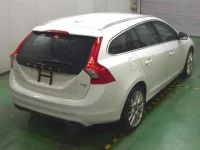 Volvo V60 лот № 3565 оценка 4  с аукциона в Японии 6