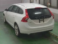 Volvo V60 лот № 3565 оценка 4  с аукциона в Японии 1