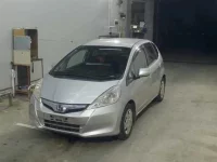 Honda FIT лот № 294 оценка 3  с аукциона в Японии 3