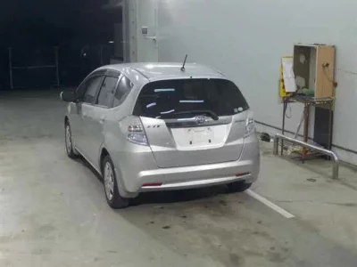 Honda FIT  с аукциона в Японии