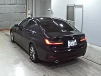 BMW 3-Series лот № 7027 оценка 4.5  с аукциона в Японии 1