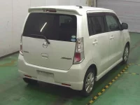 Mazda AZ WAGON лот № 3604 оценка 3.5  с аукциона в Японии 6