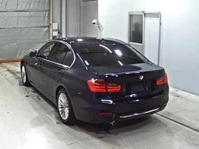 BMW 3-Series  с аукциона в Японии