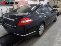 Nissan TEANA лот № 7058 оценка 3.5  с аукциона в Японии 1