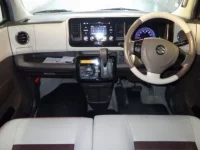 Suzuki MRWAGON лот № 3647 оценка 3.5  с аукциона в Японии 2