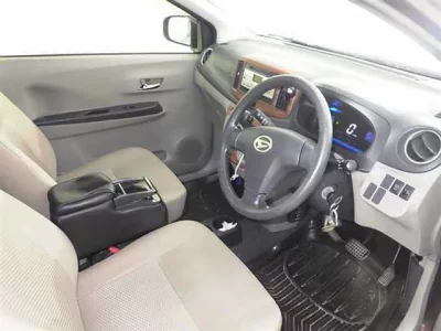 Daihatsu MIRA E S  с аукциона в Японии