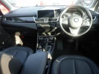 BMW 2-Series лот № 7117 оценка 4  с аукциона в Японии 2