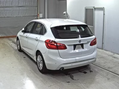 BMW 2-Series  с аукциона в Японии