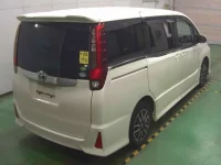 Toyota NOAH лот № 5025 оценка 3.5  с аукциона в Японии 6