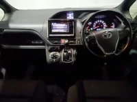 Toyota NOAH лот № 5025 оценка 3.5  с аукциона в Японии 2