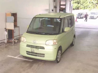 Daihatsu TANTO  с аукциона в Японии