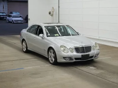 Mercedes-Benz E CLASS  с аукциона в Японии