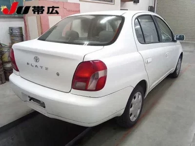 Toyota PLATZ