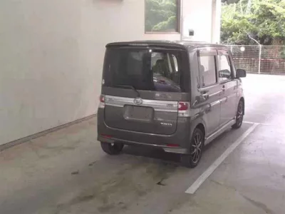 Daihatsu TANTO  с аукциона в Японии