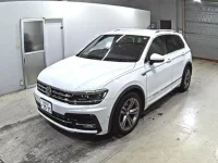 Volkswagen TIGUAN лот № 7139 оценка 4  с аукциона в Японии 3
