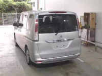 Nissan SERENA лот № 1022 оценка 3  с аукциона в Японии 1