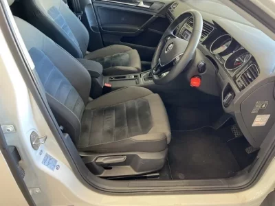 Volkswagen GOLF  с аукциона в Японии