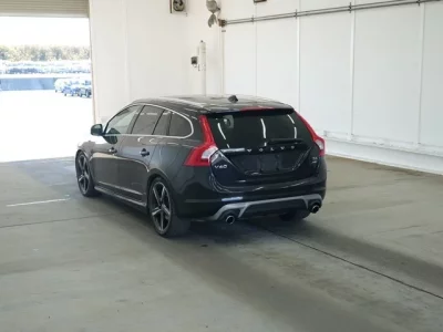 Volvo V60  с аукциона в Японии